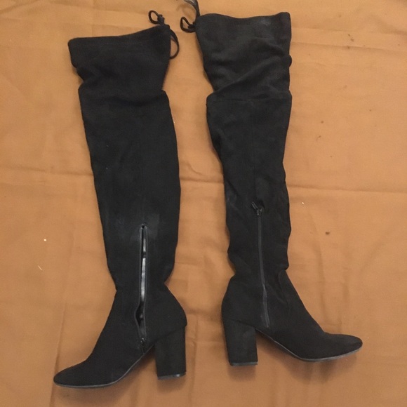 Forever21 black boots - Picture 4 of 4